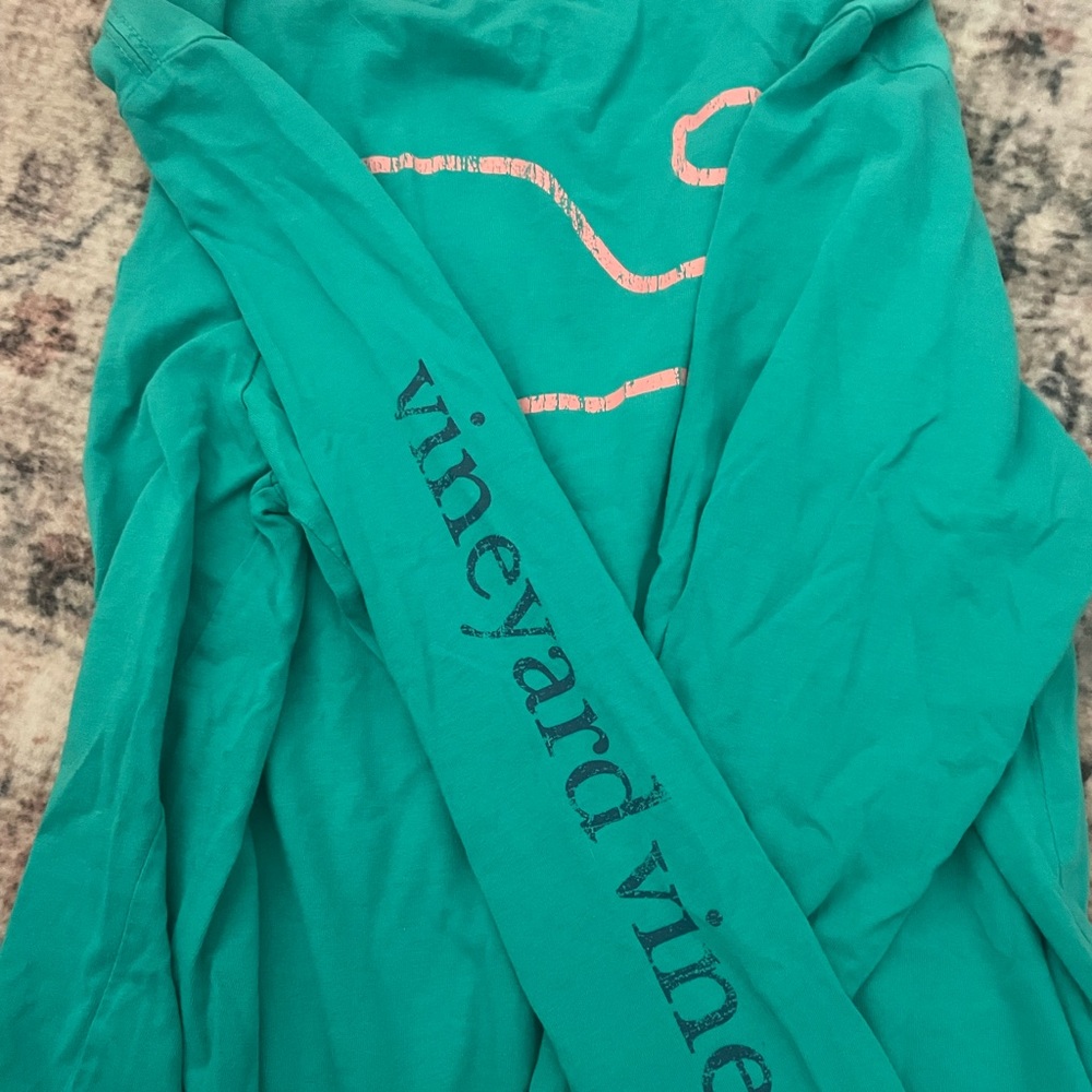 Girls 12- 14 size medium long sleeve vineyard vines T-shirt